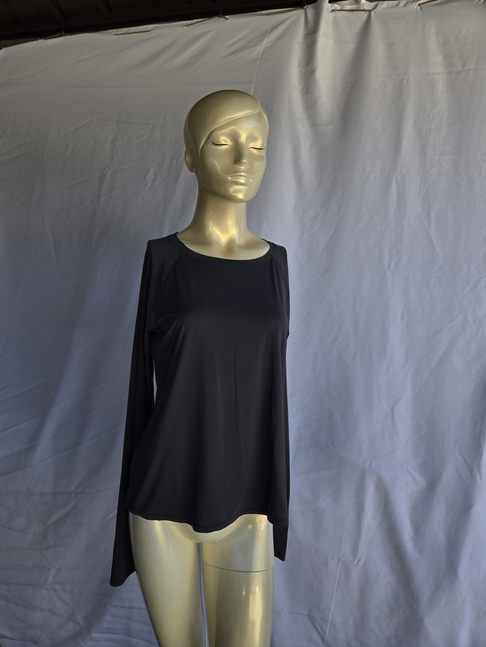 Alo Women’s Long Sleeve Scoop Neck Top - Black